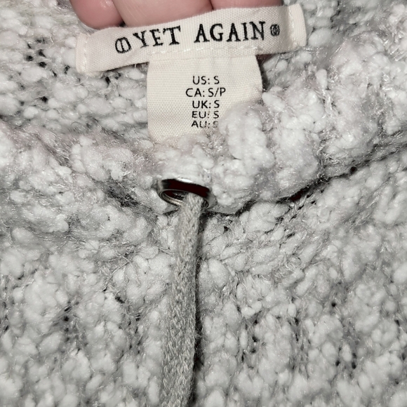 YET AGAIN White & Gray Soft Knit Hooded Pullover Pom Pom Sweatshirt - SIZE SMALL - Picture 8 of 10